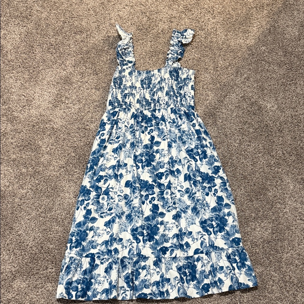 Women’s Blue Floral Smocked Sundress